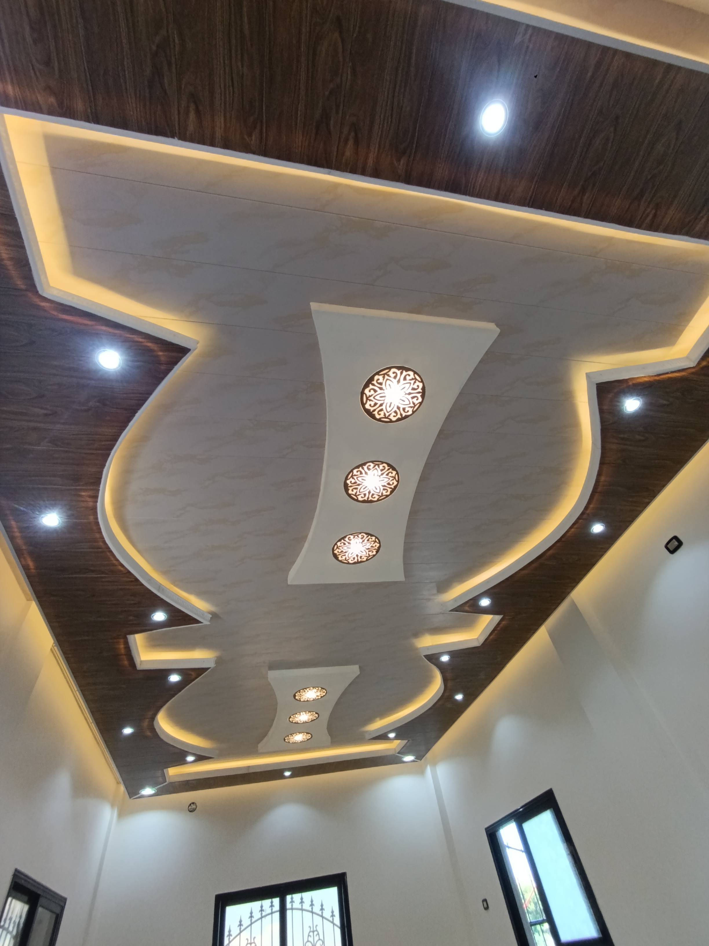 ديكورات ودهان ورسم