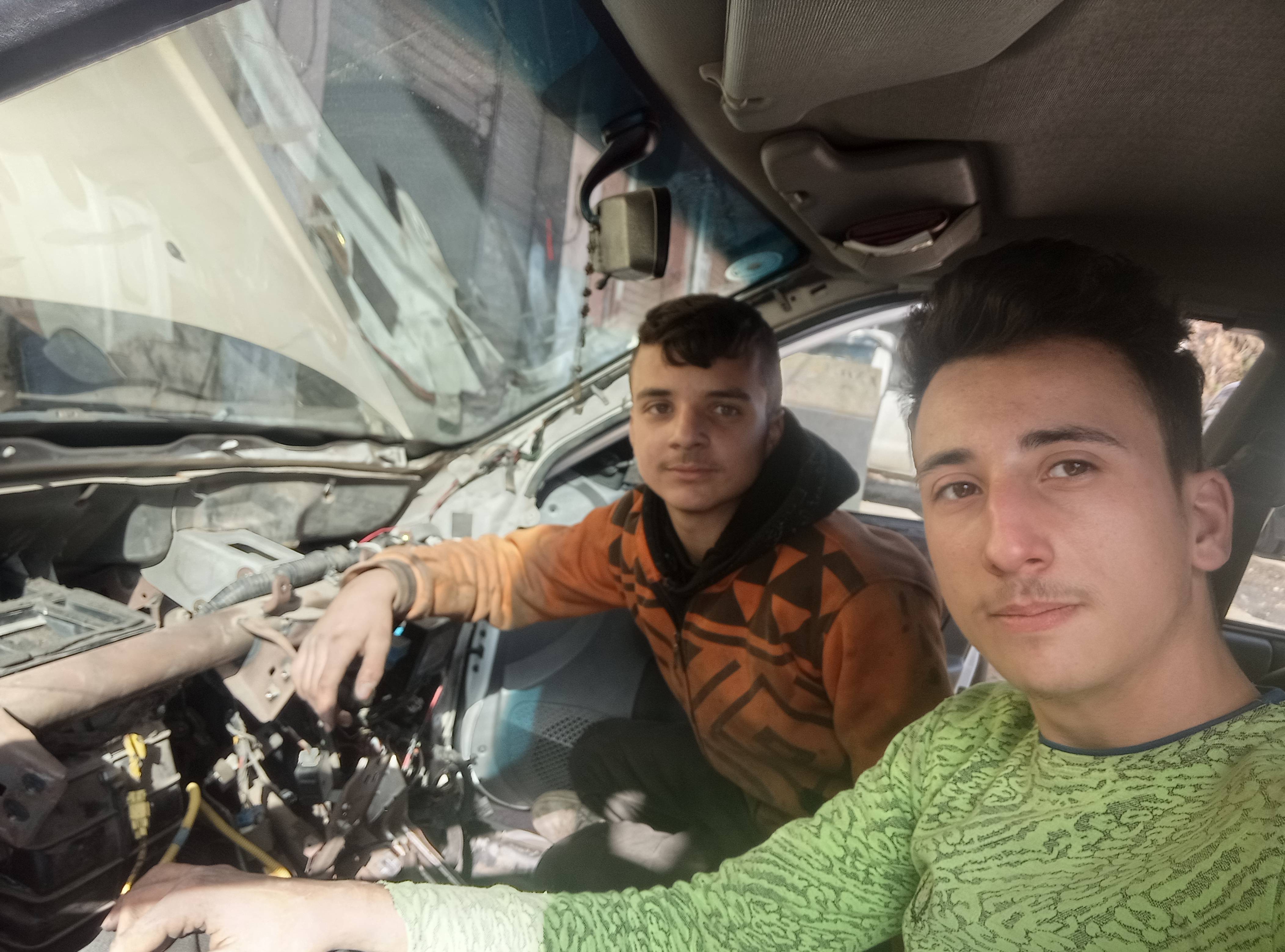كهرباء جميع انواع السيارات ،ديزل ،بانزين،