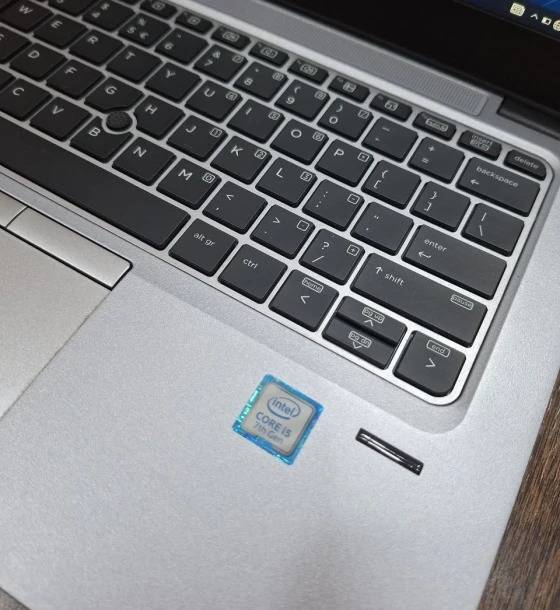 HP Elite Book 820 G4