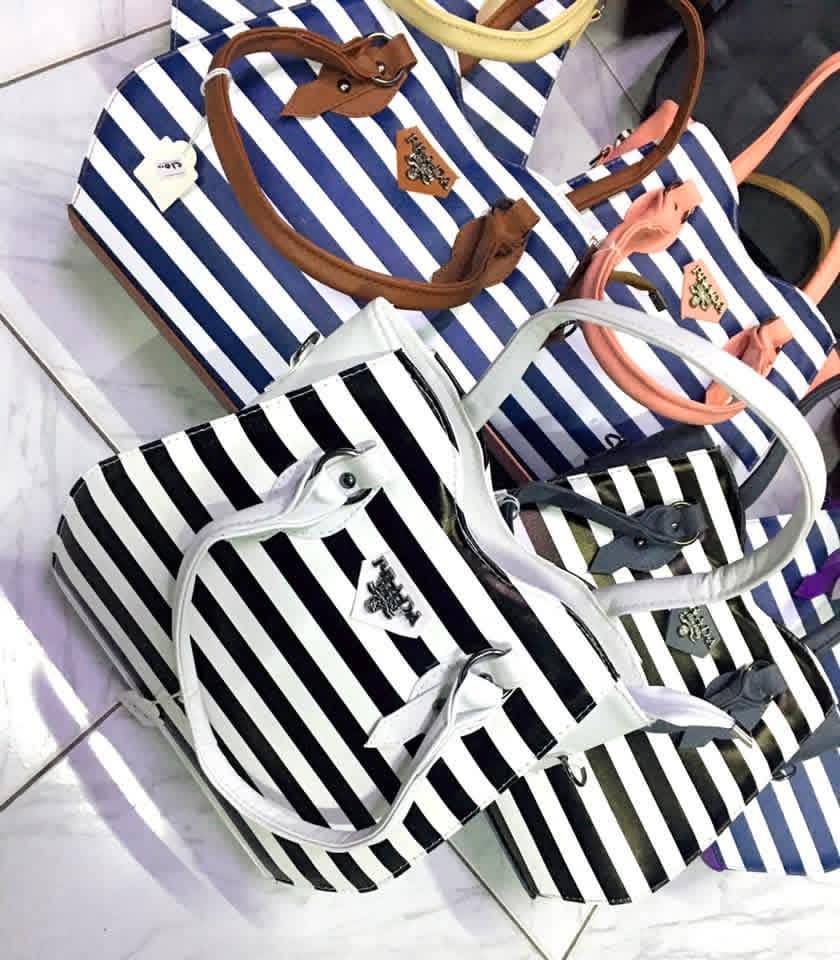 حقيبة نسائية prada