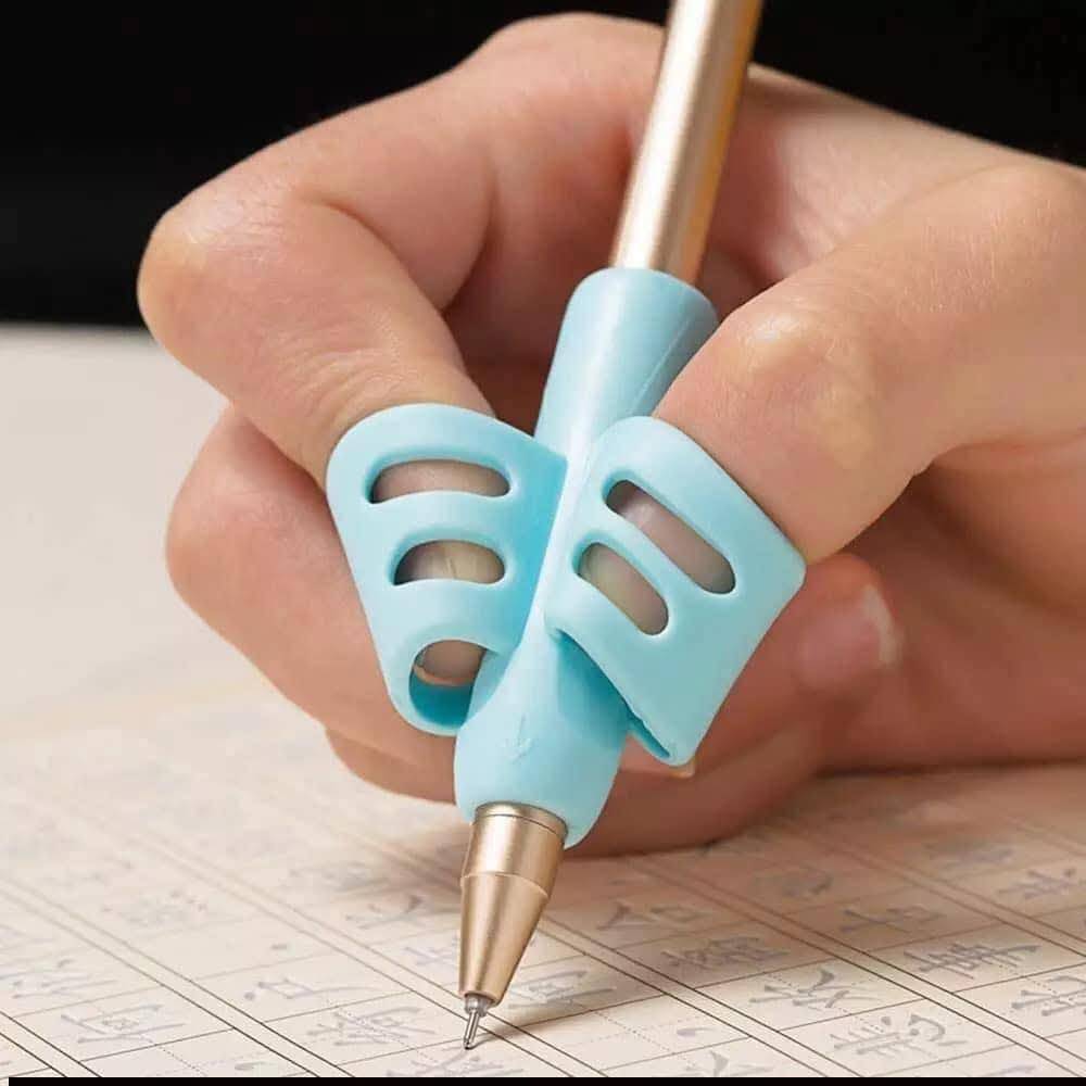 قلم مع مسكة إصبعين للاطفال