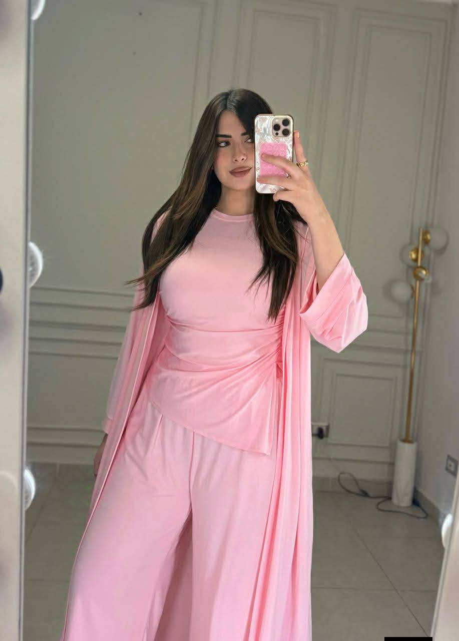 طقم نسائي 