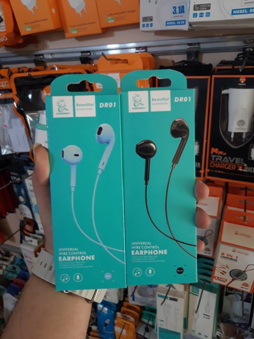 EARPHONE