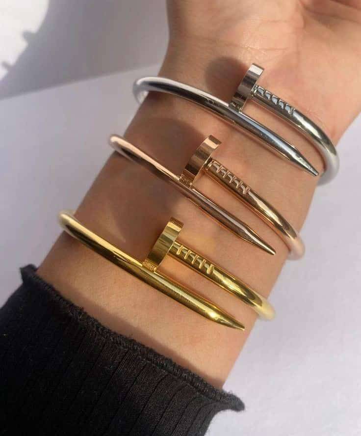 مجموعة الاساور