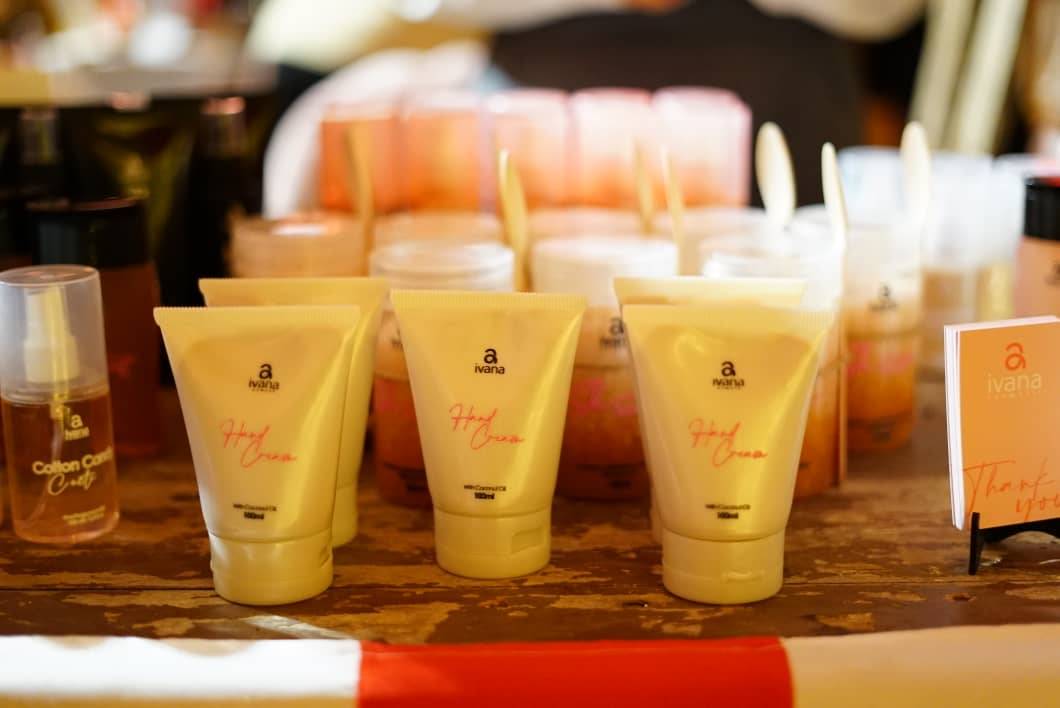 hand cream بخلاصة زيت جوز الهند