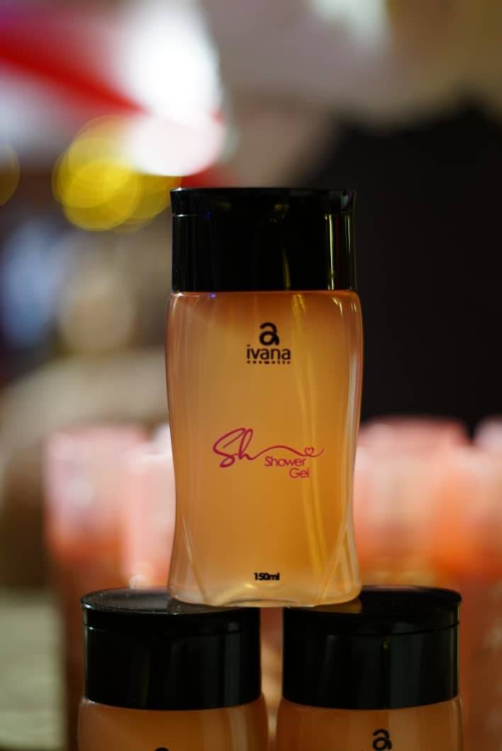 shower gel من كوليكشن she