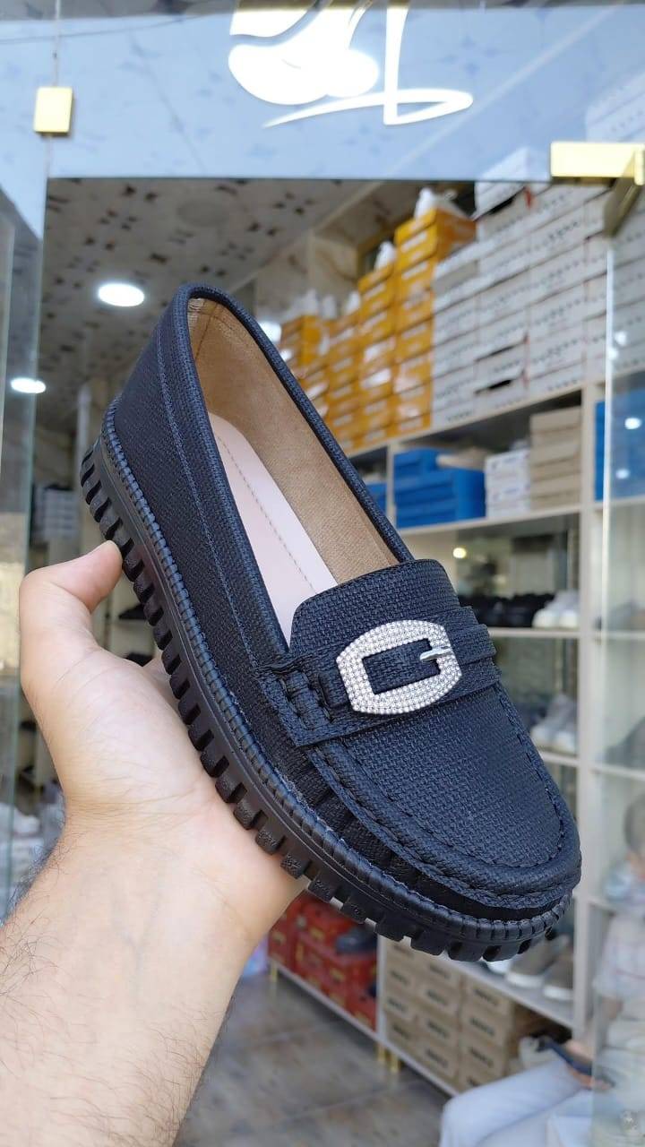 حذاء نسائي طبي