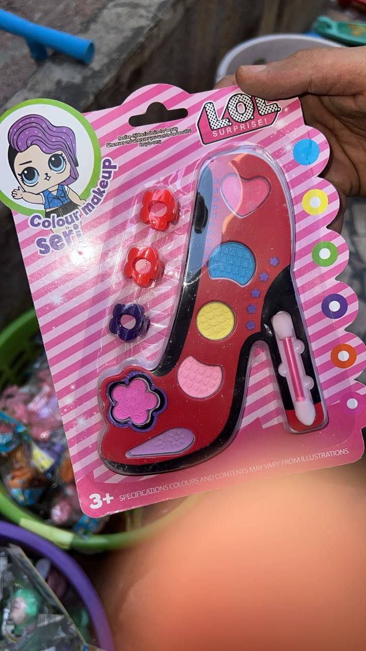 لعبة مكياج