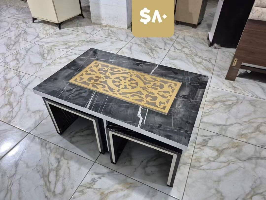 طاولة كبيرة 