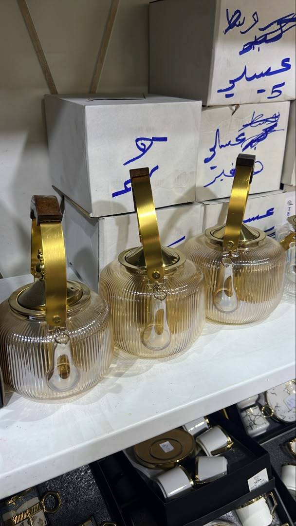 أباريق  زجاجية