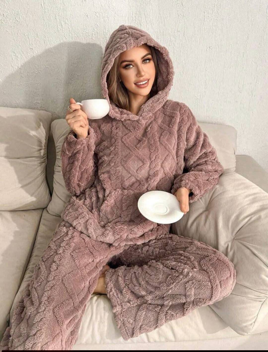 بيجامة 
