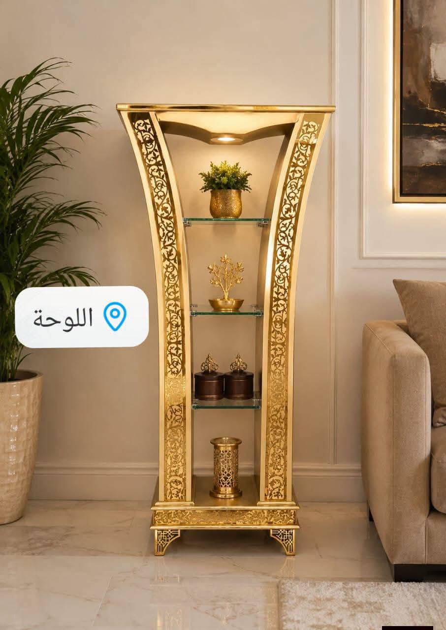 طاولة خشب