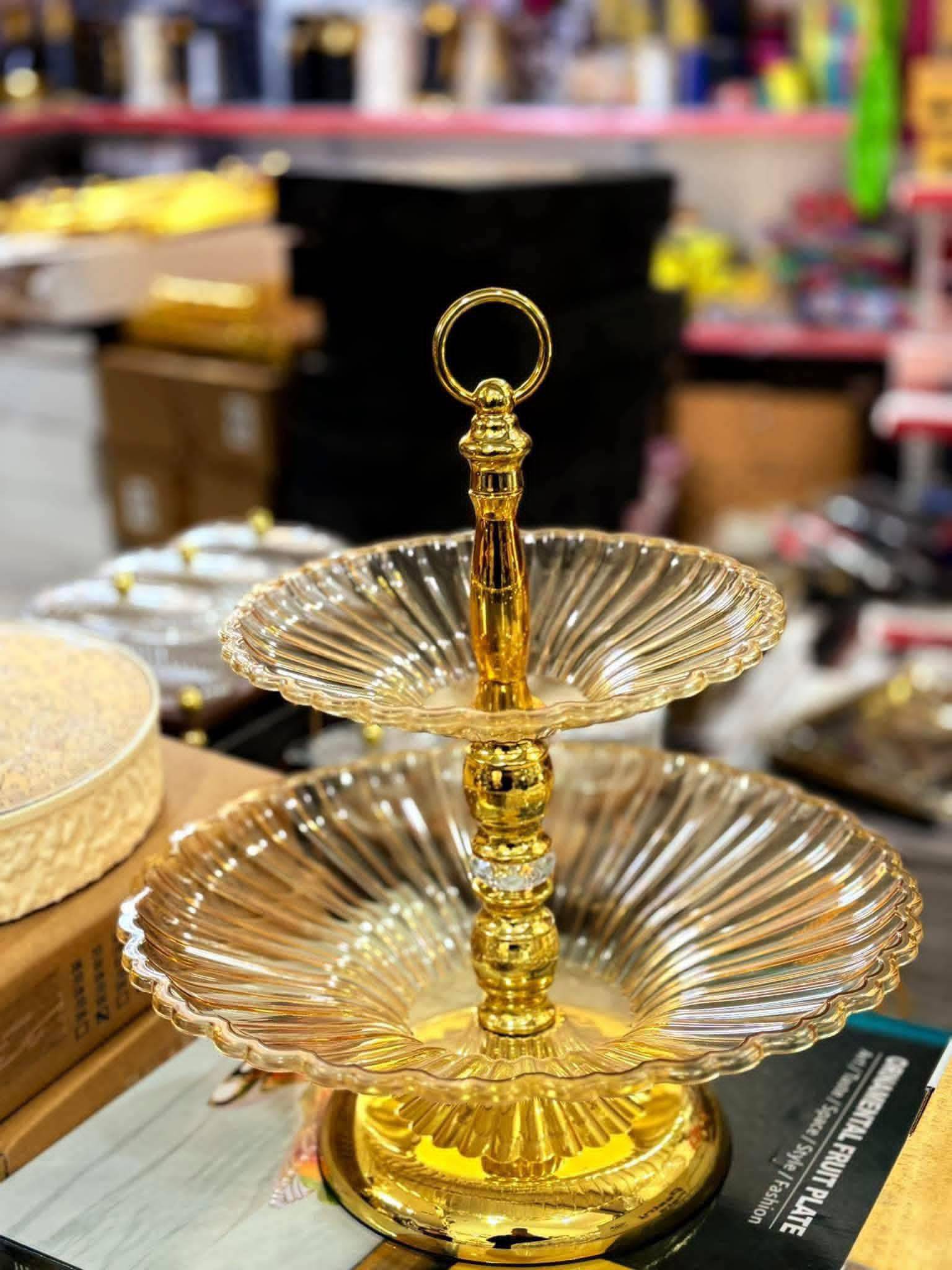 مضيفة