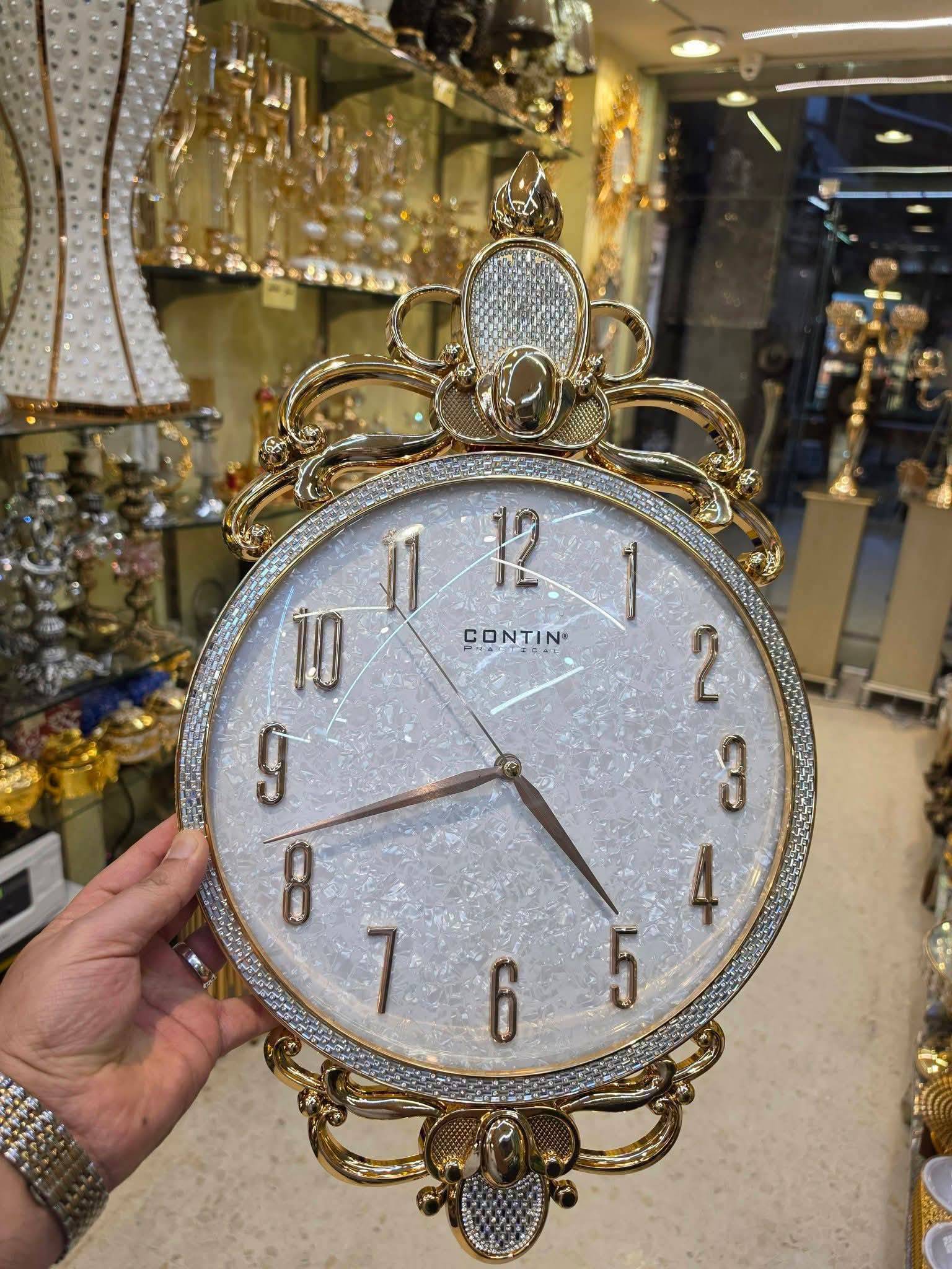 ساعة 