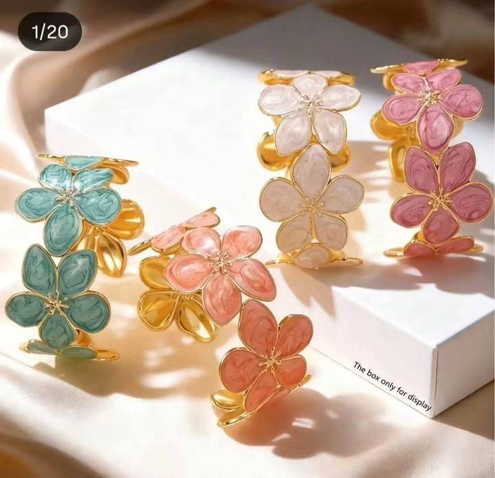 اساور 