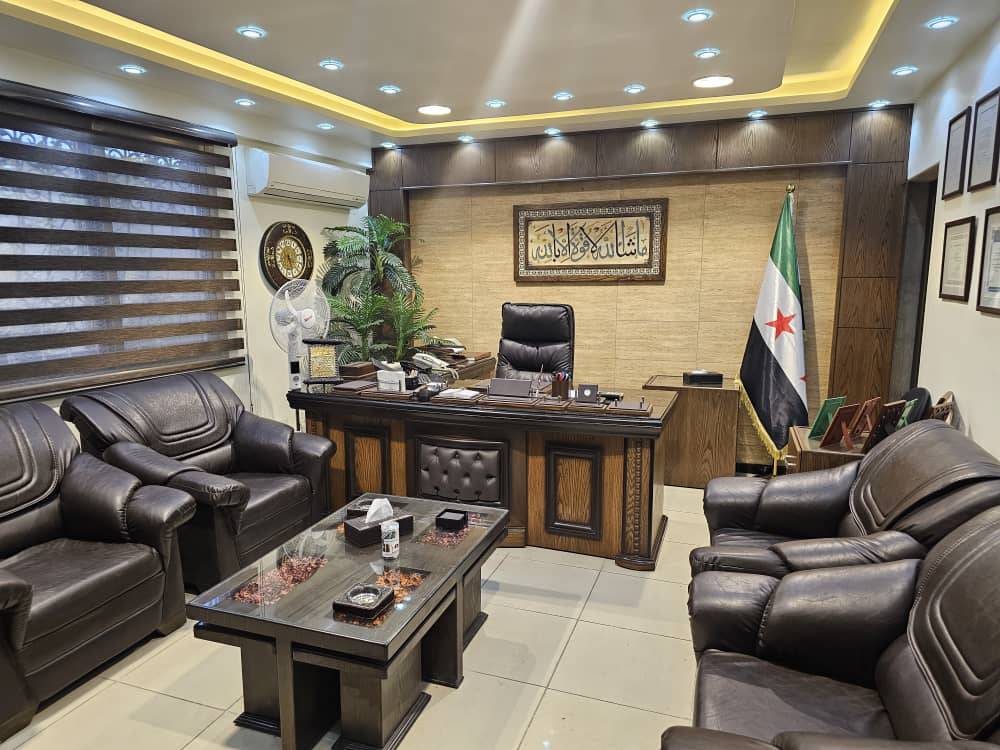 بناء معمل 
