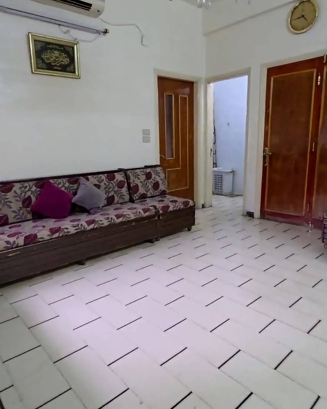 شقة للبيع..