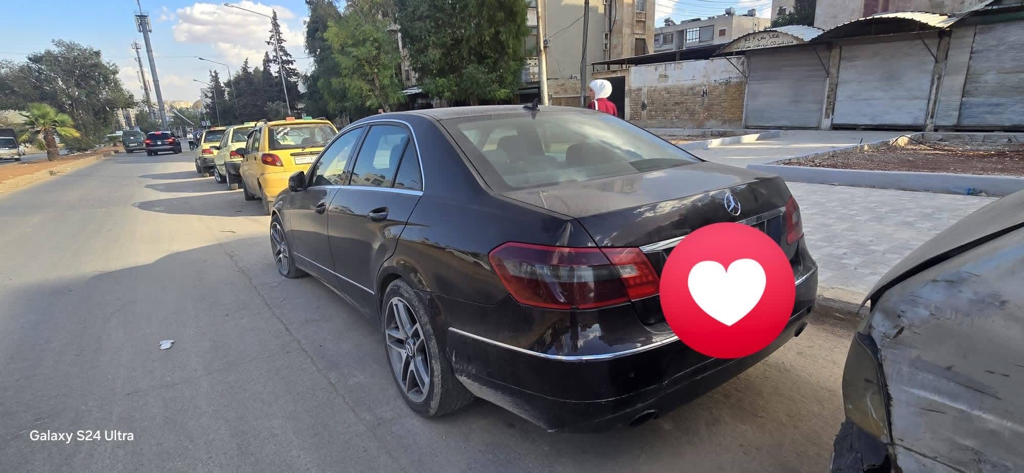 للأجار اليومي والاسبوعي مع تأمين حصراً ❤️  مارسيدس E350 مازوت بجاهزية تامة ونضافة عالية  ضمن حلب المدينة   0939037873 