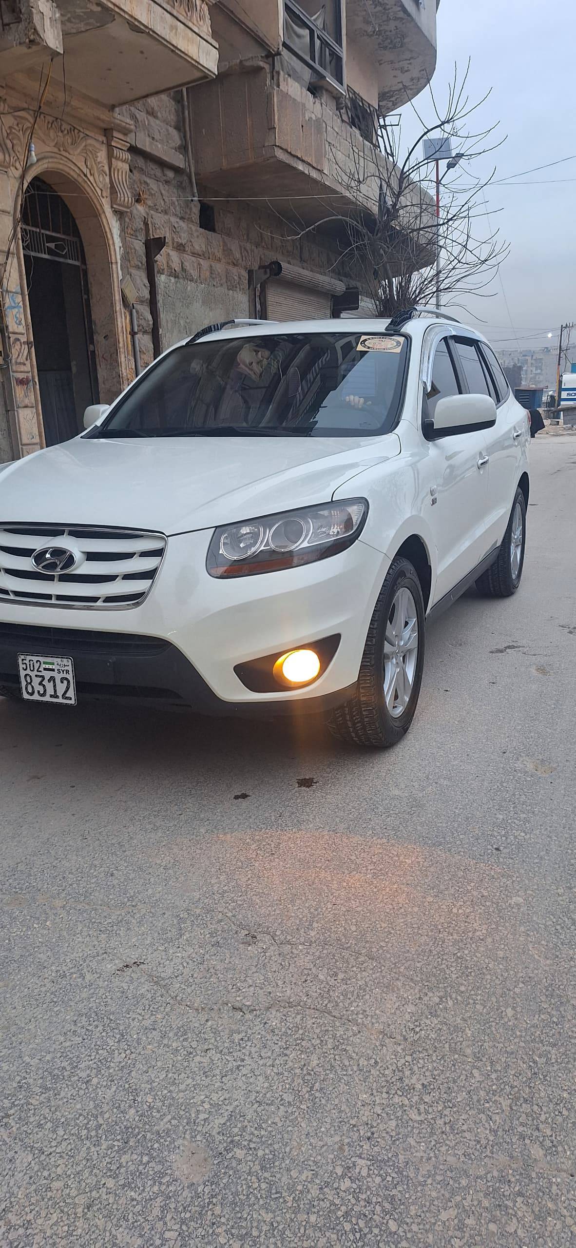 سيارة للبيع التواصل 0937736833