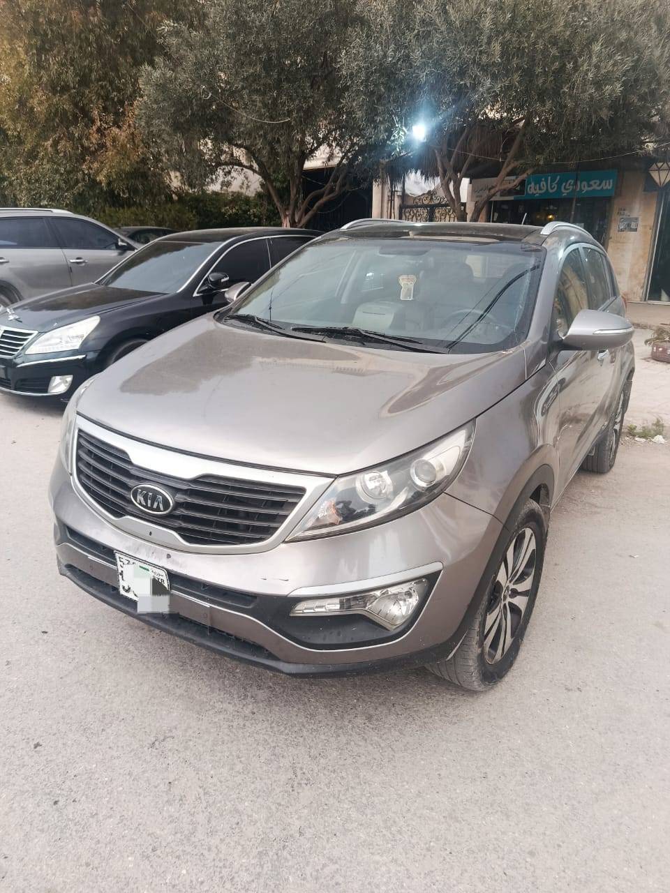 سيارة
