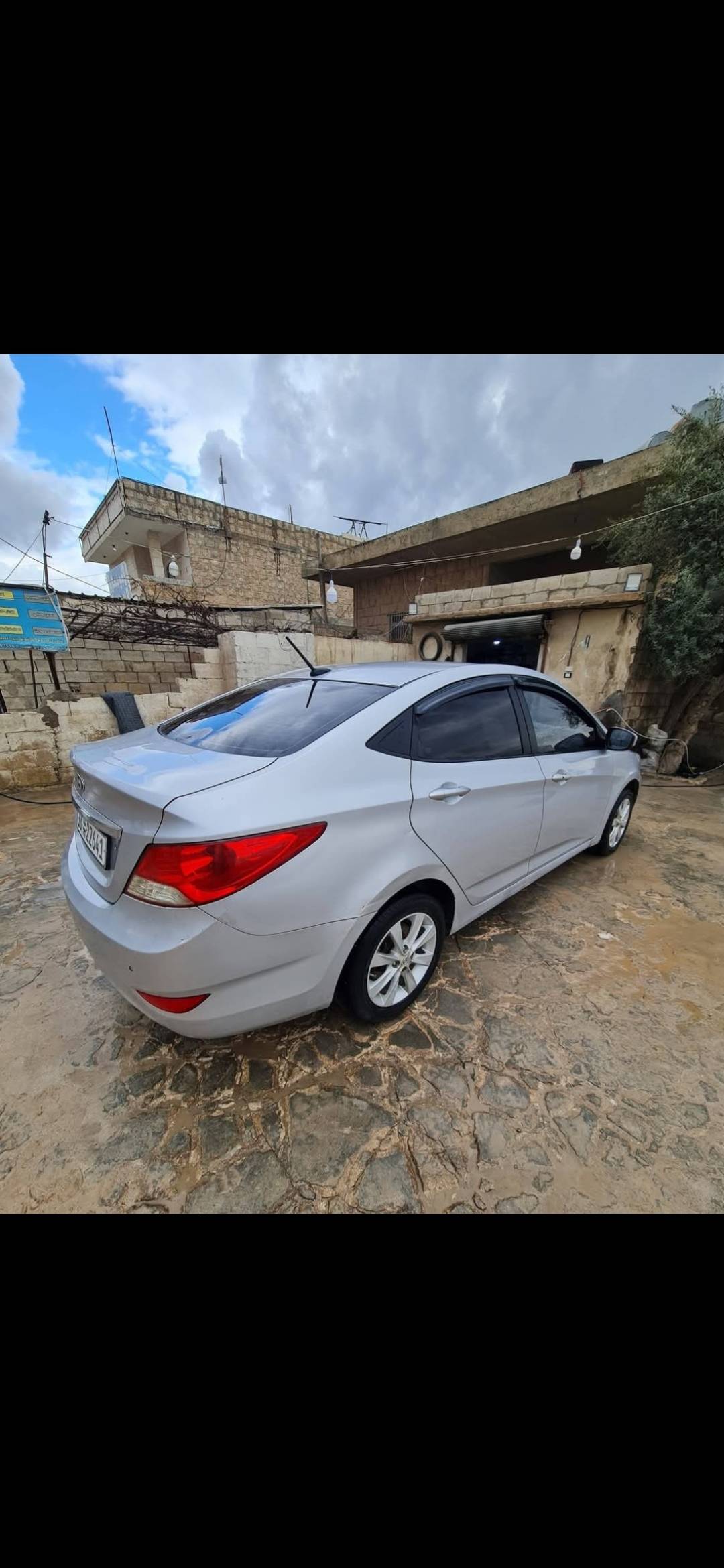 سيارة للبيع 