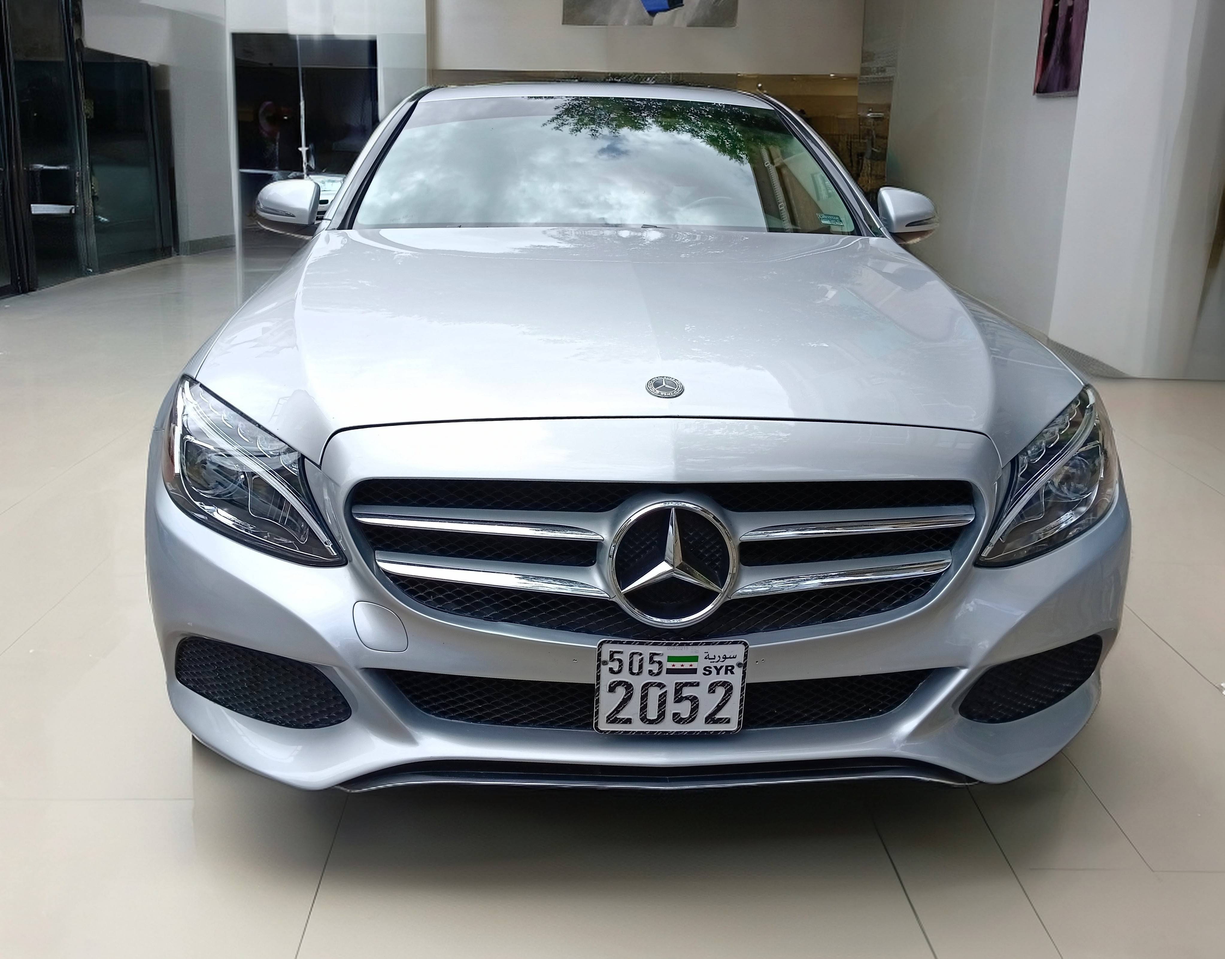 مرسيدس C300 للبيع