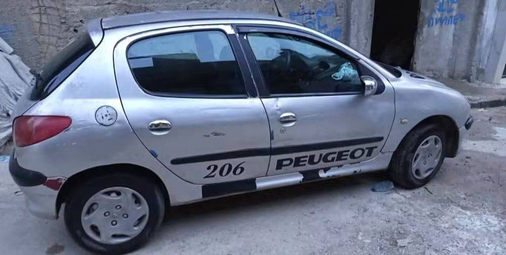 بيجو 206 سنة الصنع 2003💯