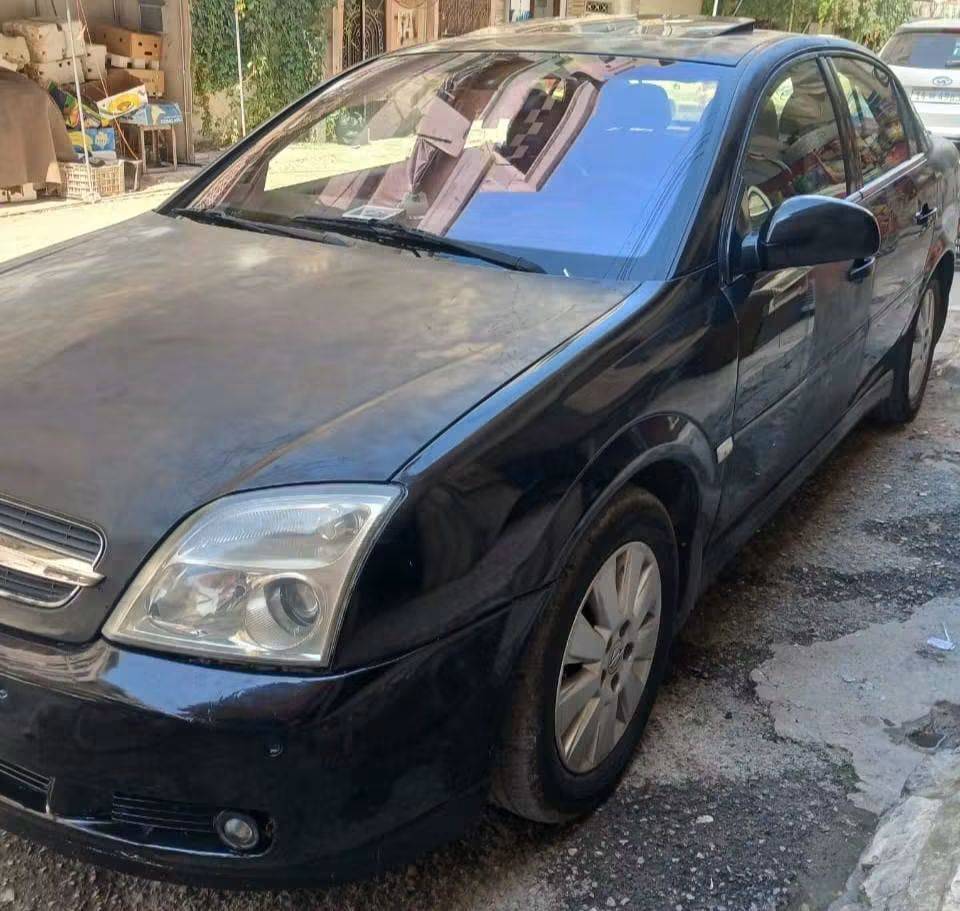 اوبل فيكترا 2004