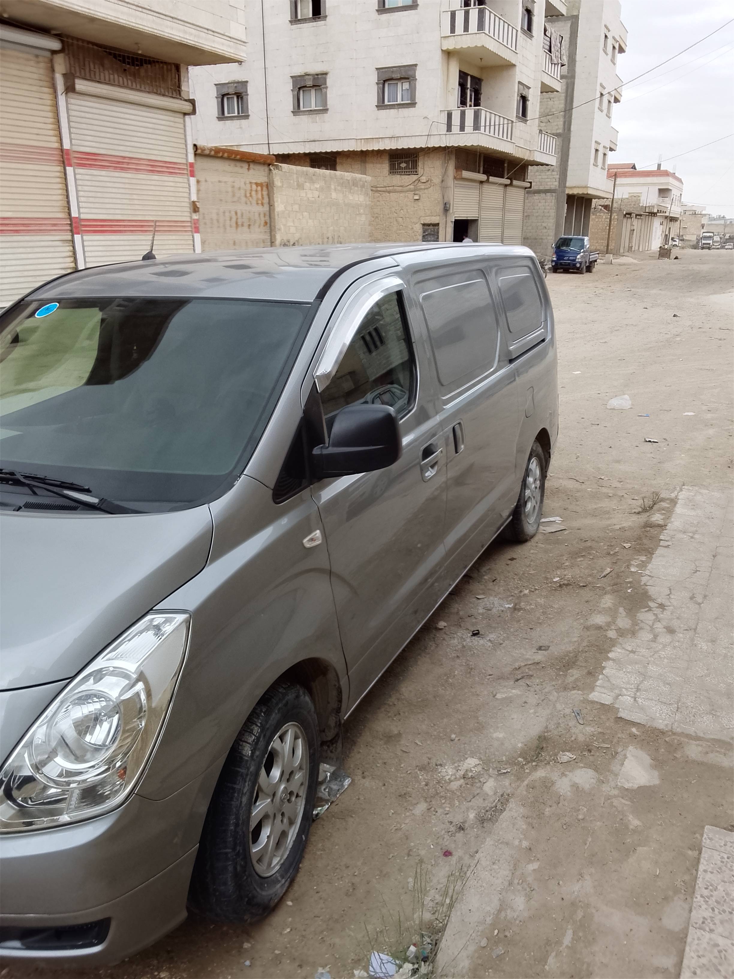 حلب الباب