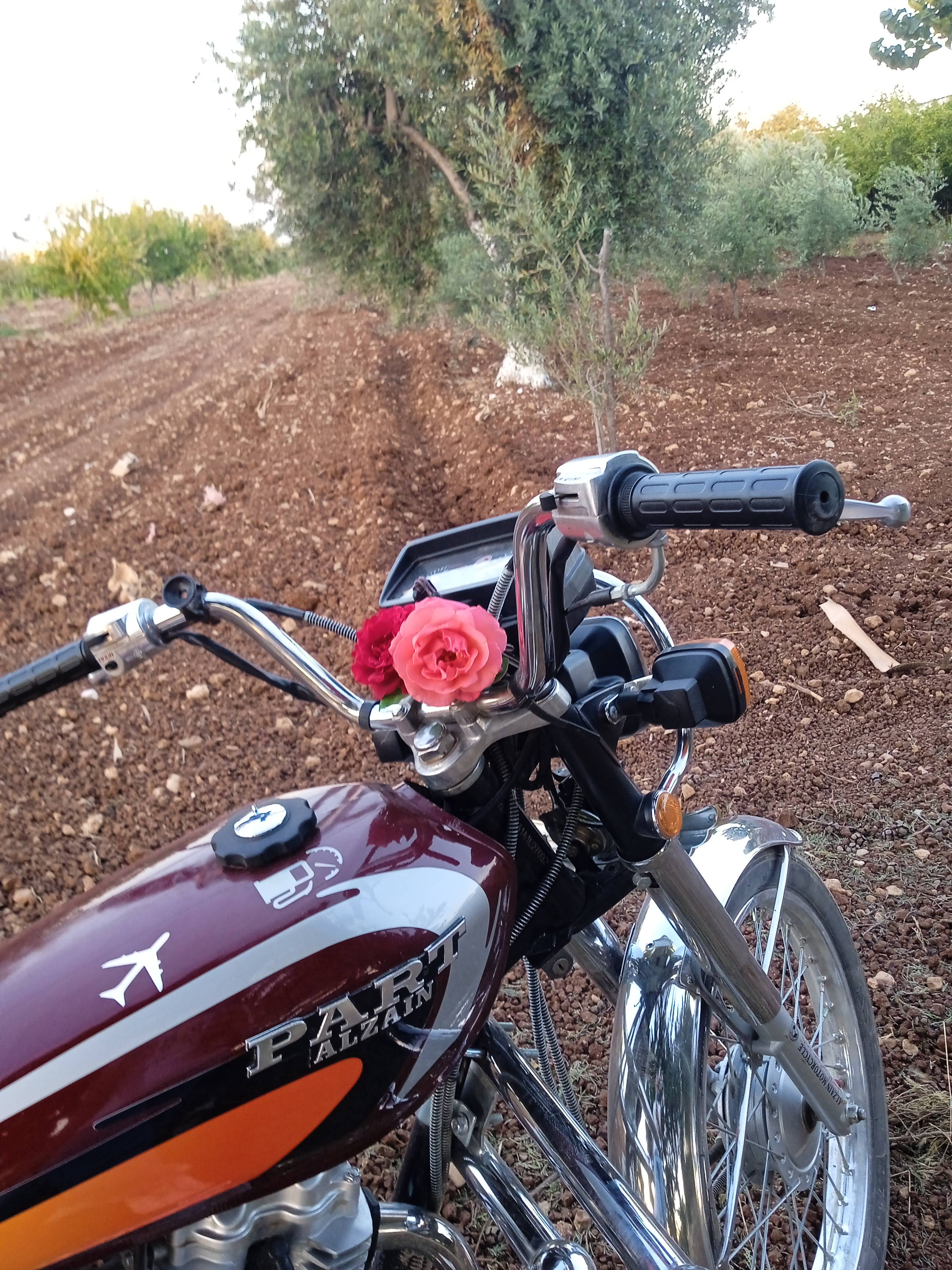 دراجة نارية 