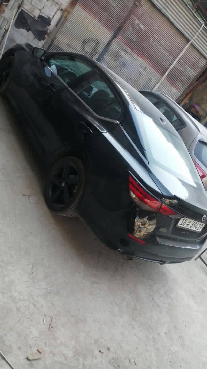نيسان 2022